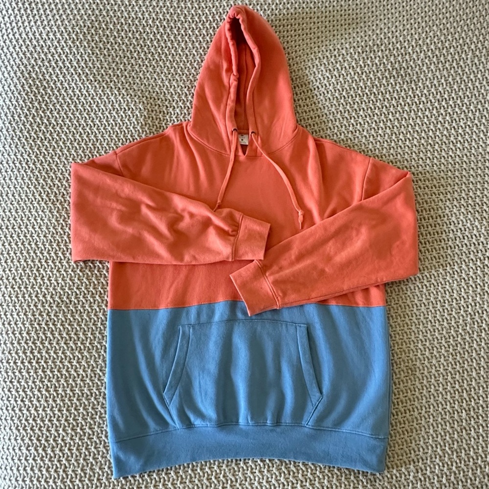 XL pink/baby blue Zine hoodie.